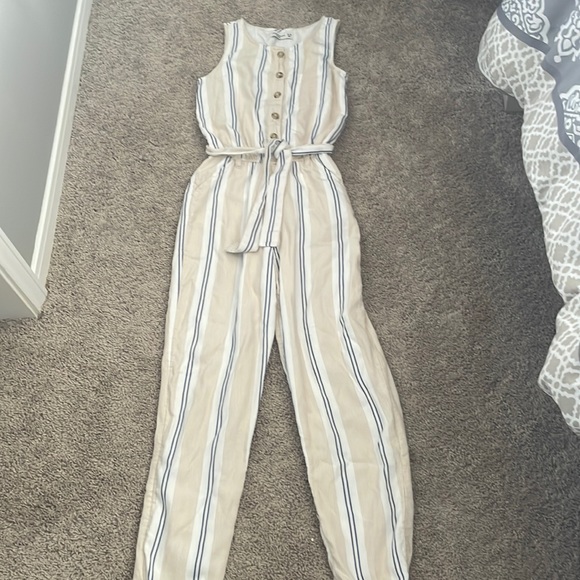 Abercrombie kids blue/white striped romper. Size 15-16.NWOT. Washed/never worn - Picture 1 of 2